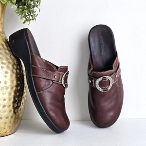 Minnetonka Brown Leather Clogs Mules Women’s Size 10 Western Buckle Slip-Ons
